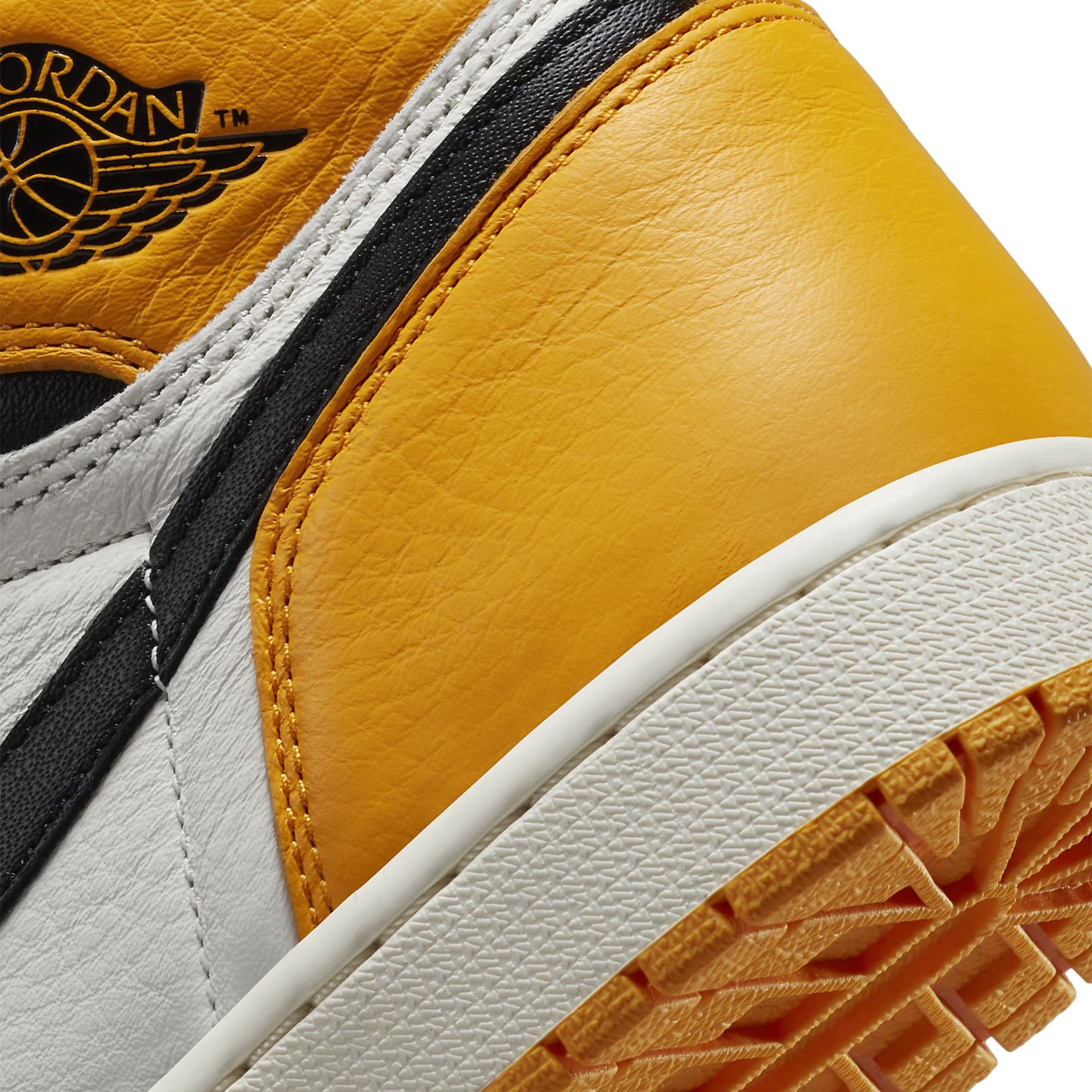 Logo view of Air Jordan 1 Retro High OG Yellow Toe Taxi 555088-711